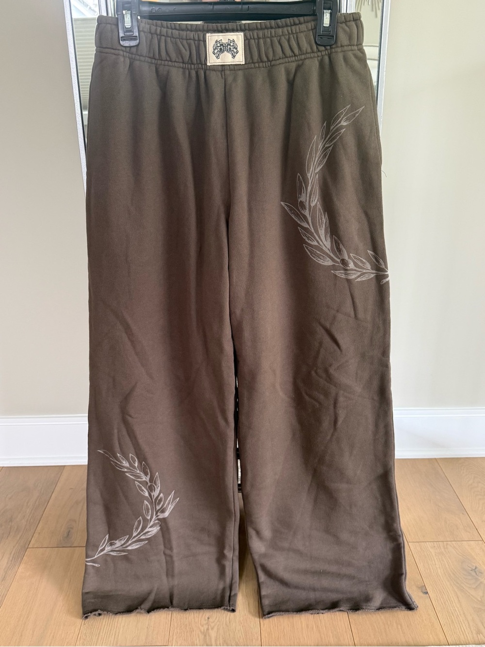 NWOT Darc Sport Brown Wide-Leg Sweatpants with Laurel Print